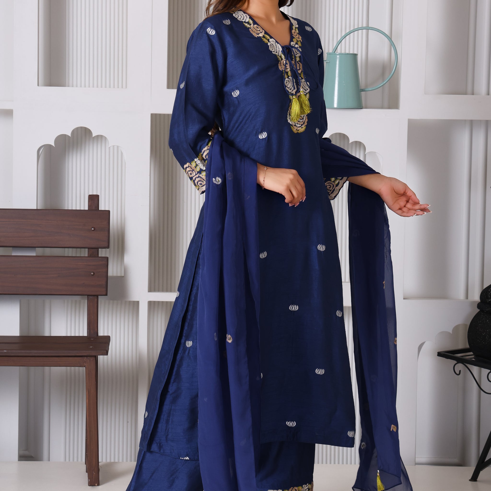 ROYAL BLUE EMBRIODED KURT SET
